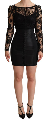 Mini-robe moulante en dentelle noire de Dolce &amp; Gabbana.