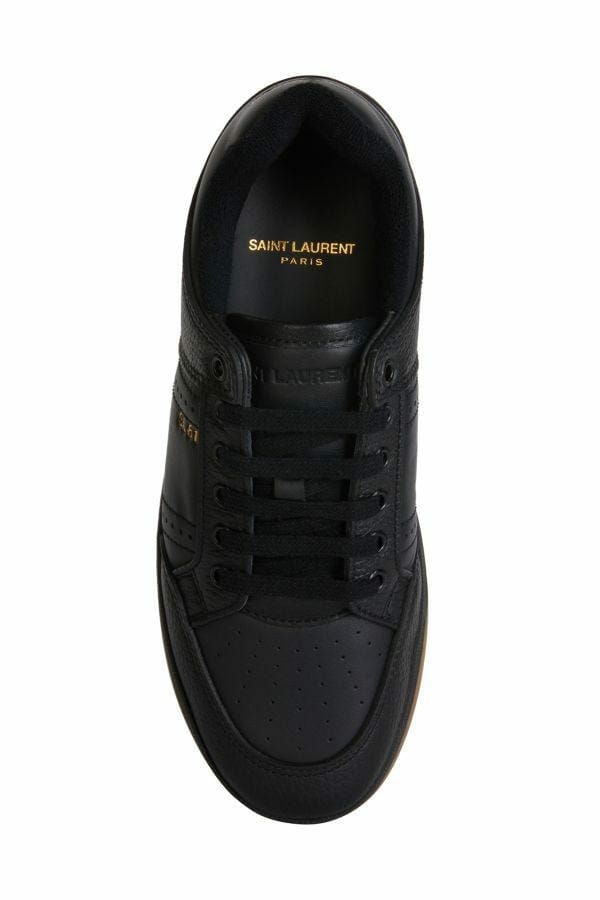 Sneakers en cuir noires à bout rond, Saint Laurent, modèle élégant.