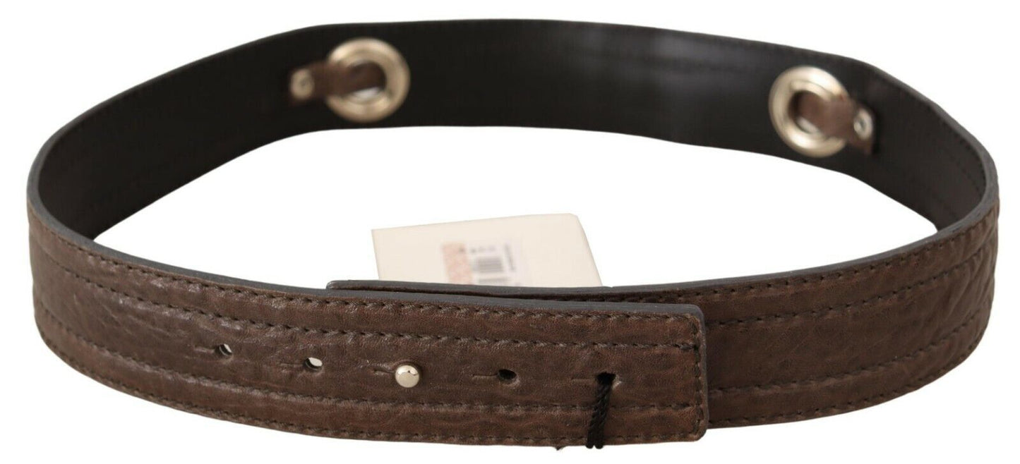 Ceinture en cuir marron avec fermeture argentée pour costume national