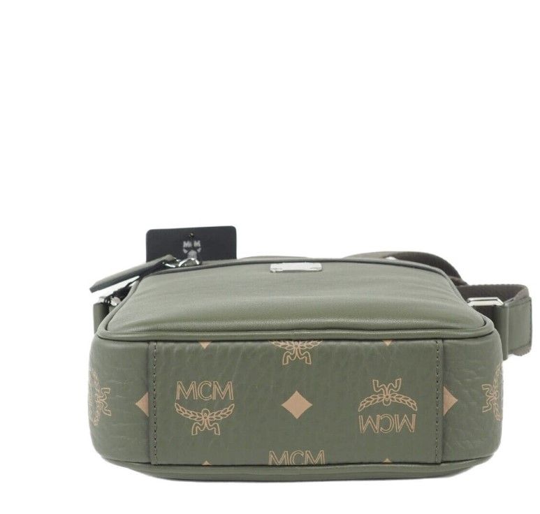 MCM Klassik Mini Sea Turtle Visetos multifunctionele crossbodytas van gemengd leer, groen.