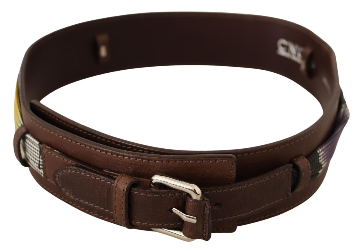 Ceinture en cuir marron avec boucle argentée pour costume national