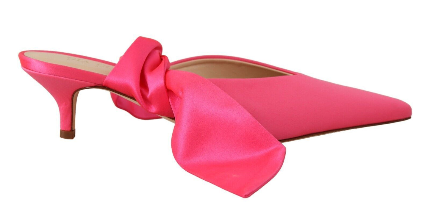 GIA COUTURE Roze leren pumps met kittenhiel en vetersluiting