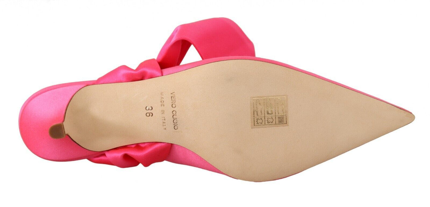 GIA COUTURE Roze leren pumps met kittenhiel en vetersluiting
