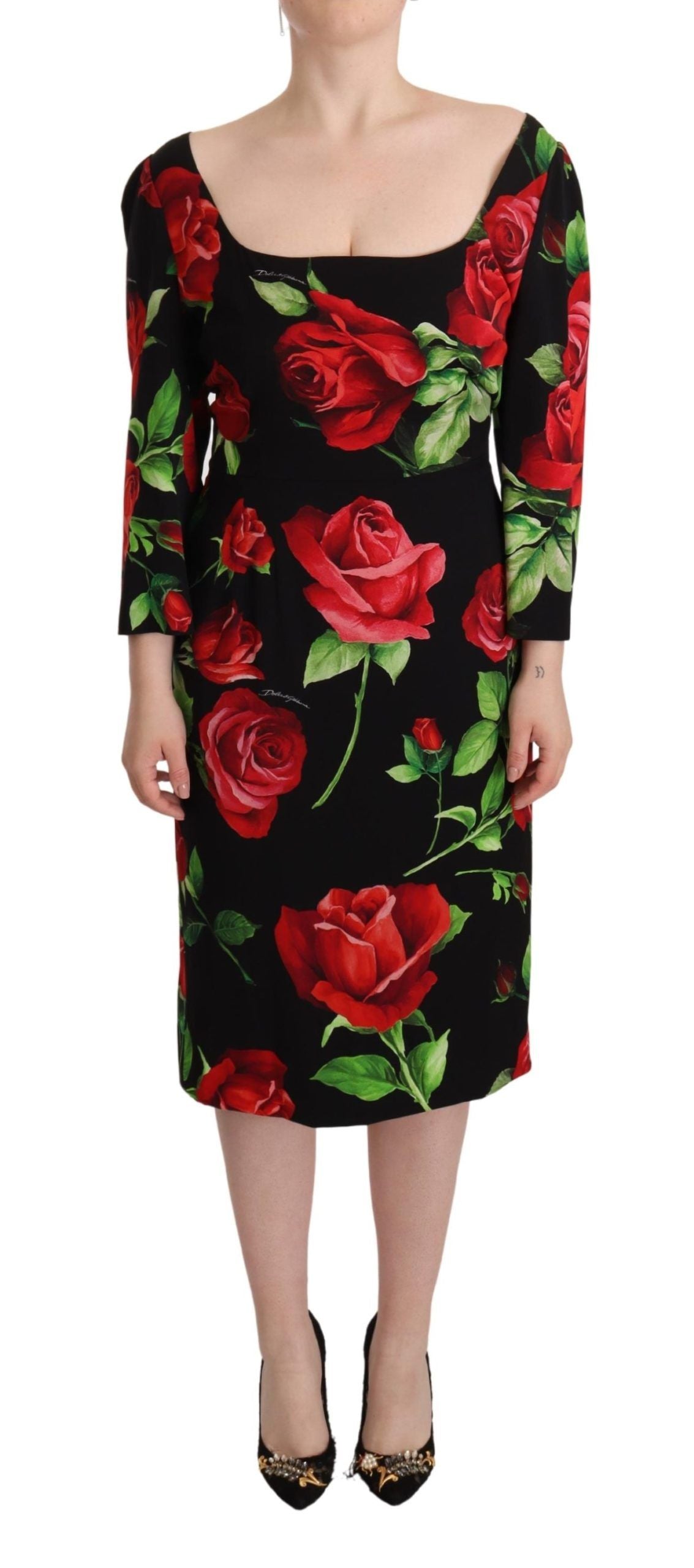 Robe fourreau en soie extensible Dolce & Gabbana, noire avec roses rouges.