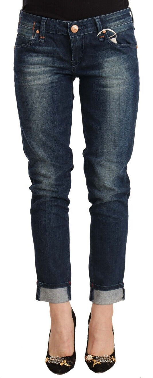 Jean skinny taille basse, bleu délavé, avec revers au bas, de la marque Acht.