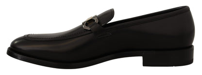 Brogues Salvatore Ferragamo en cuir noir, modèle Gancio Bit.