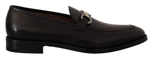 Brogues Salvatore Ferragamo en cuir noir, modèle Gancio Bit.