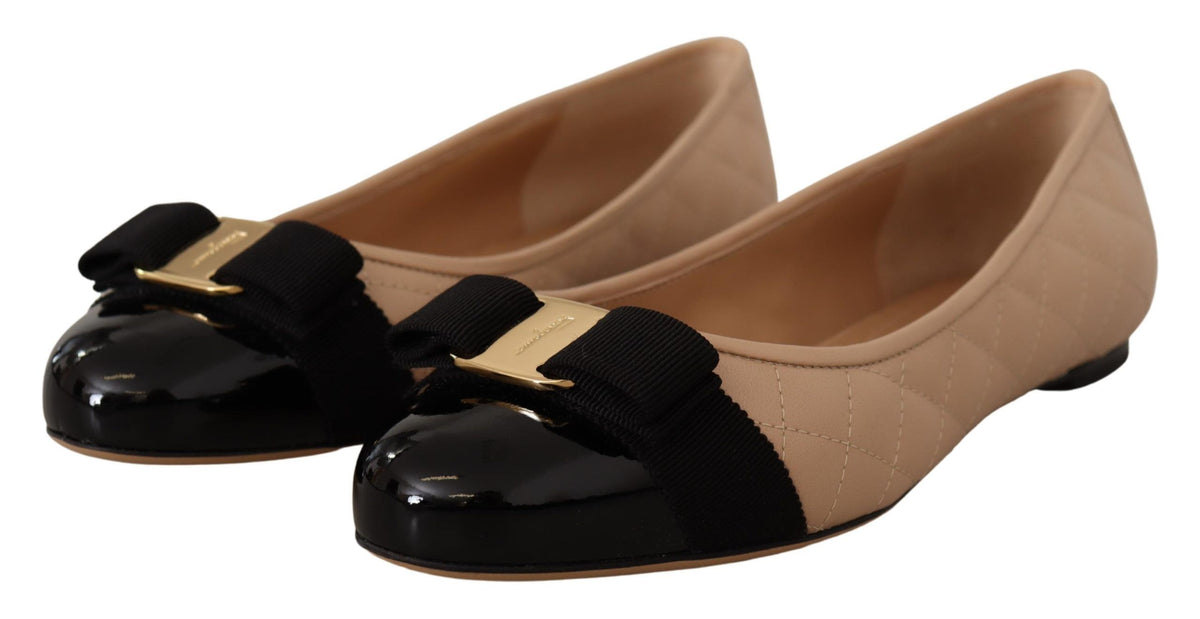 Salvatore Ferragamo Élégantes Ballerines en Cuir Matelassé - Design Bicolore Chic