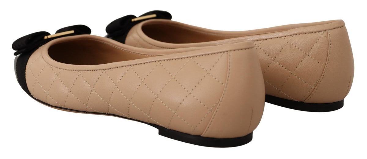 Salvatore Ferragamo Élégantes Ballerines en Cuir Matelassé - Design Bicolore Chic
