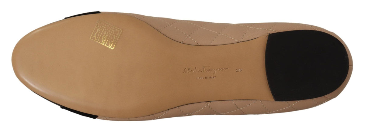 Salvatore Ferragamo Élégantes Ballerines en Cuir Matelassé - Design Bicolore Chic