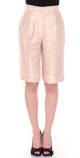 Shorts en brocart beige au-dessus du genou de Zeyneptosun