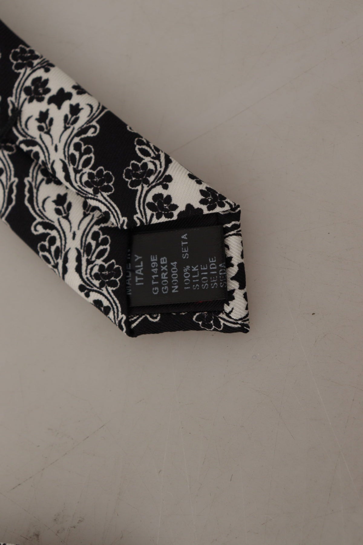 Cravate ajustable Dolce &amp; Gabbana en soie 100 % imprimée de fleurs noires et blanches