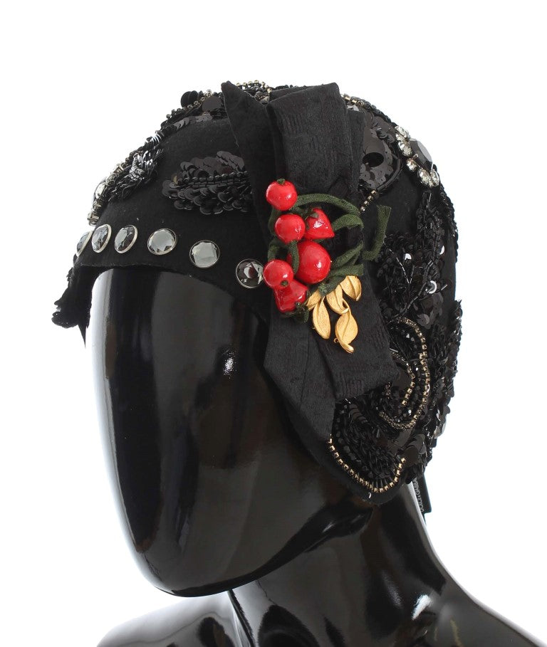 Dolce &amp; Gabbana - Broche chapeau cerises en cristal noir et or