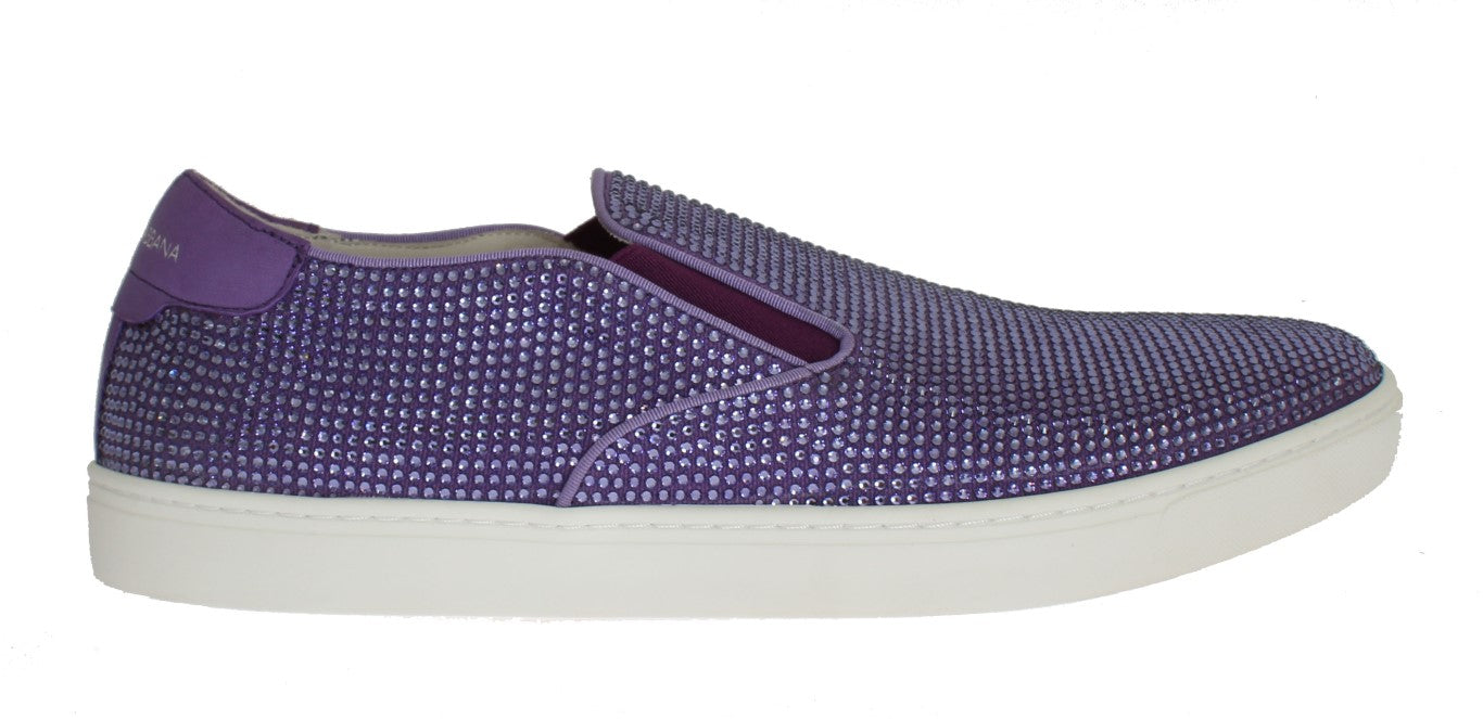 Sneakers Dolce & Gabbana en toile violette avec strass et logo.