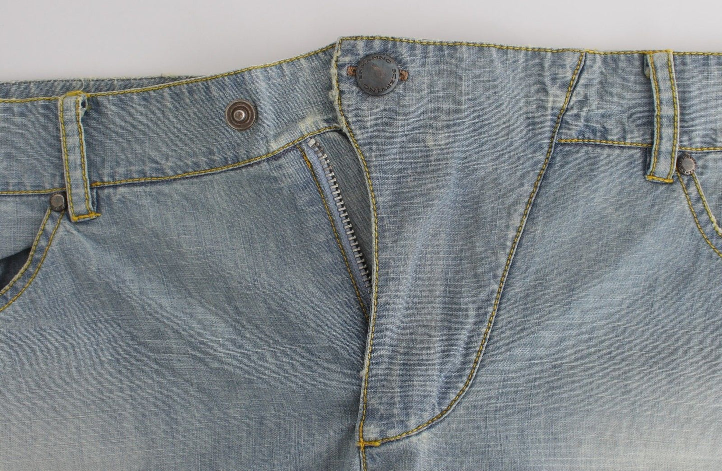 Ermanno Scervino, robe-short décontractée en jean bleu, pour plage.