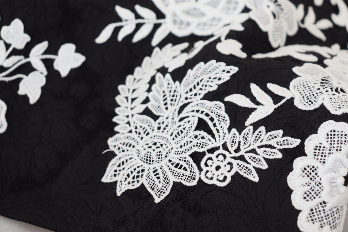 Robe A-line à Manches Mi-longues en Dentelle Noire Dolce & Gabbana