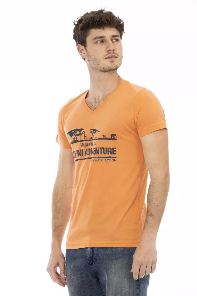 Trussardi heren T-shirt met V-hals, gemaakt van oranje katoen.