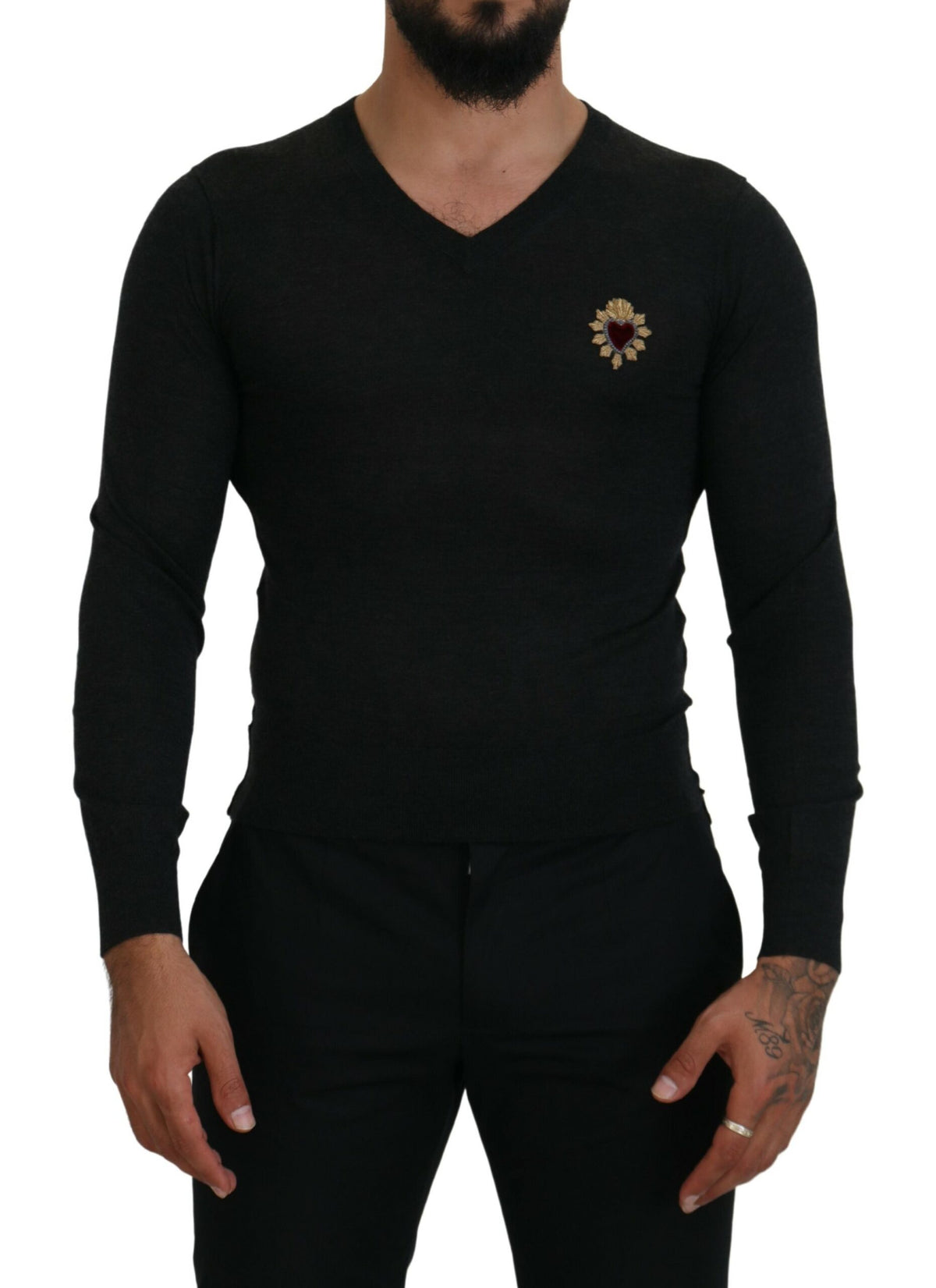Pull en cachemire gris à col en V avec cœur doré de Dolce &amp; Gabbana