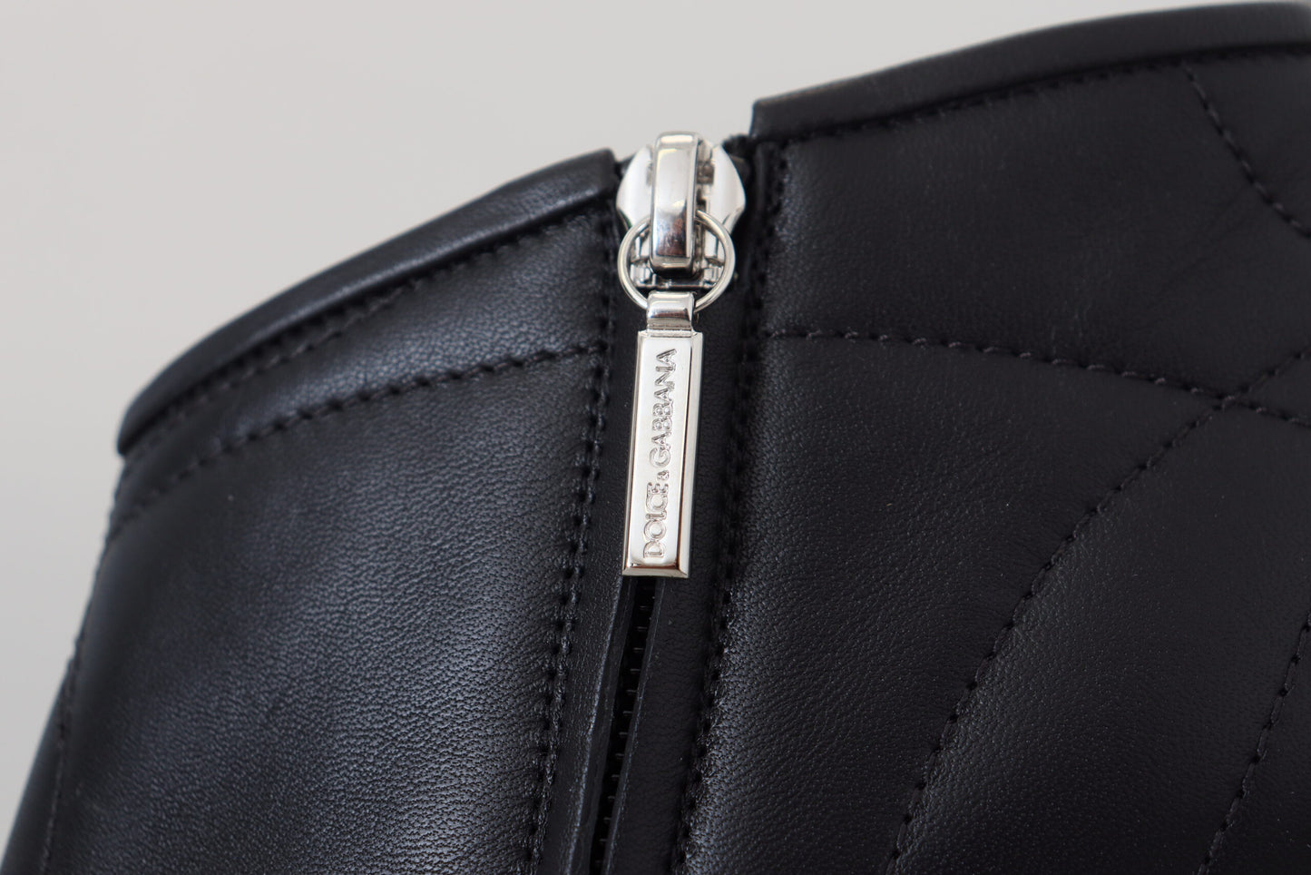 Bottines noires à lacets et à boucle en cuir capitonné Dolce & Gabbana