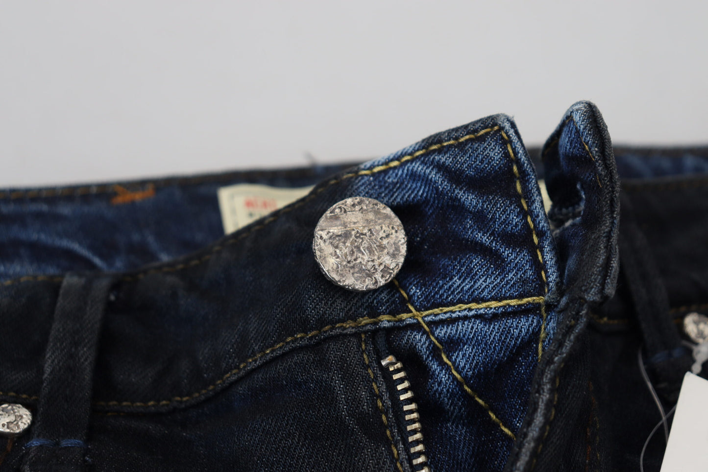 Jeans décontractés pour femmes Acht, en coton bleu, taille basse, coupe slim.