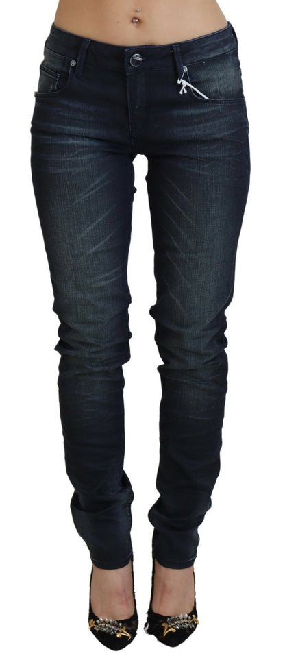Acht blauw gewassen, smalle, lage taille jeans van katoen