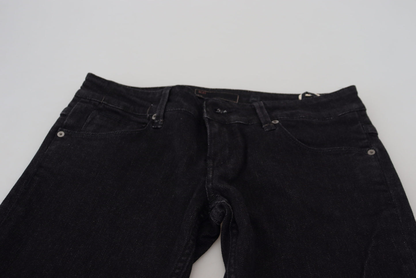 Jeans en jean slim taille basse en coton noir Acht