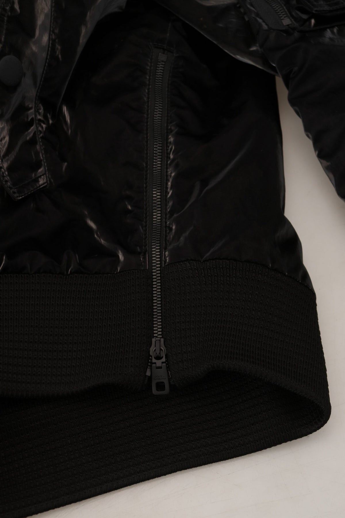 Veste bomber à capuche et fermeture éclair intégrale en nylon noir de Dolce & Gabbana