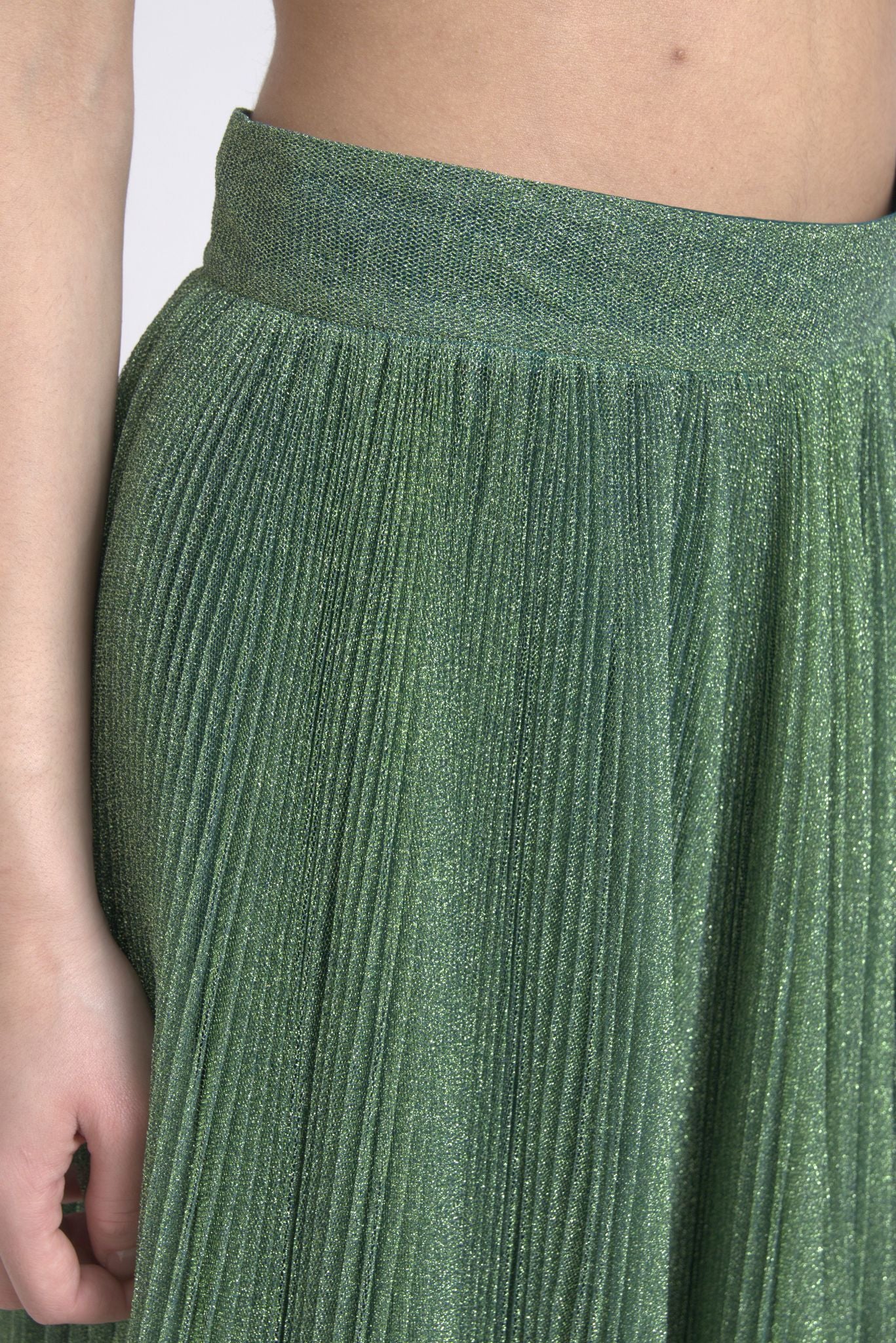 Jupe plissée A-line à taille haute en vert métallisé de Dolce & Gabbana