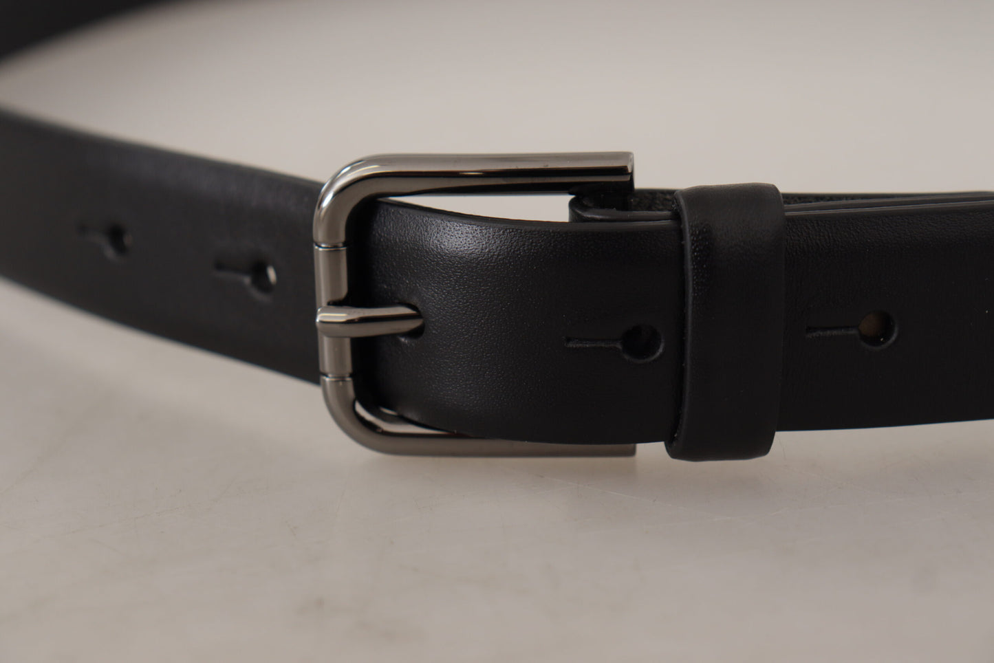 Dolce & Gabbana Zwarte Kalfsleren Klassieke Logo Metalen Gesp Riem