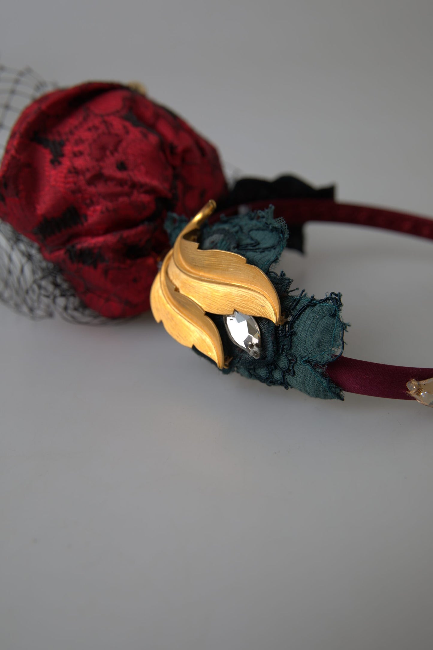 Dolce & Gabbana Rode met veelkleurige rozen zijden kristal net logo diadeem hoofdband