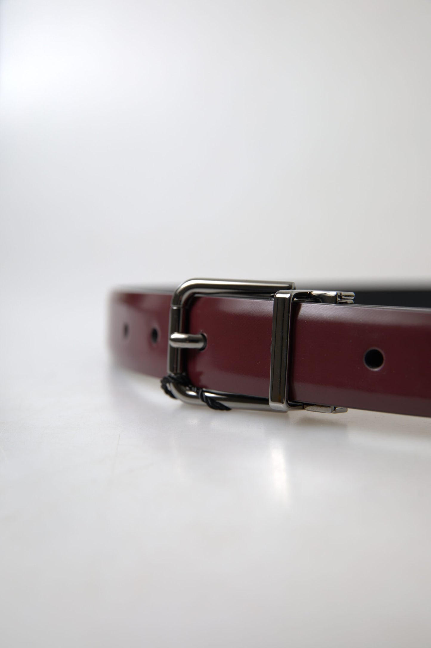 Dolce & Gabbana Bordeaux leren zilveren metalen gesp riem
