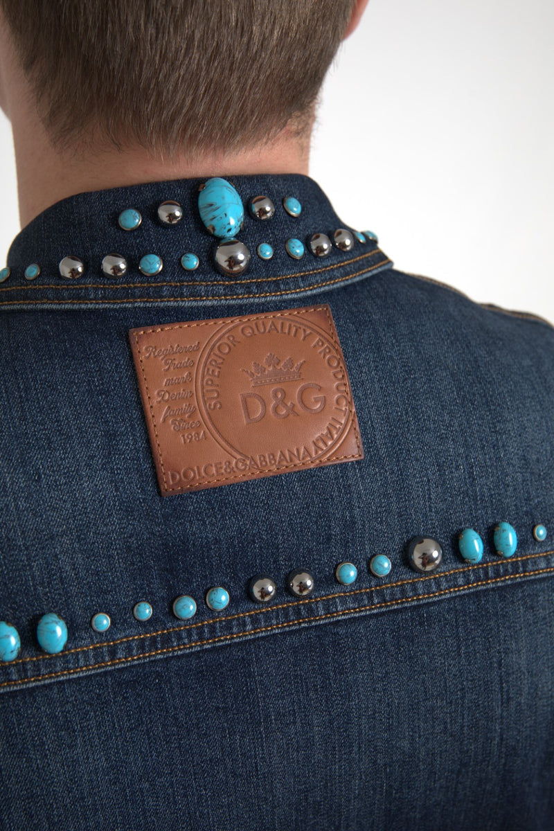 Dolce & Gabbana, veste en jean bleu, ornements turquoise et pierres cloutées.