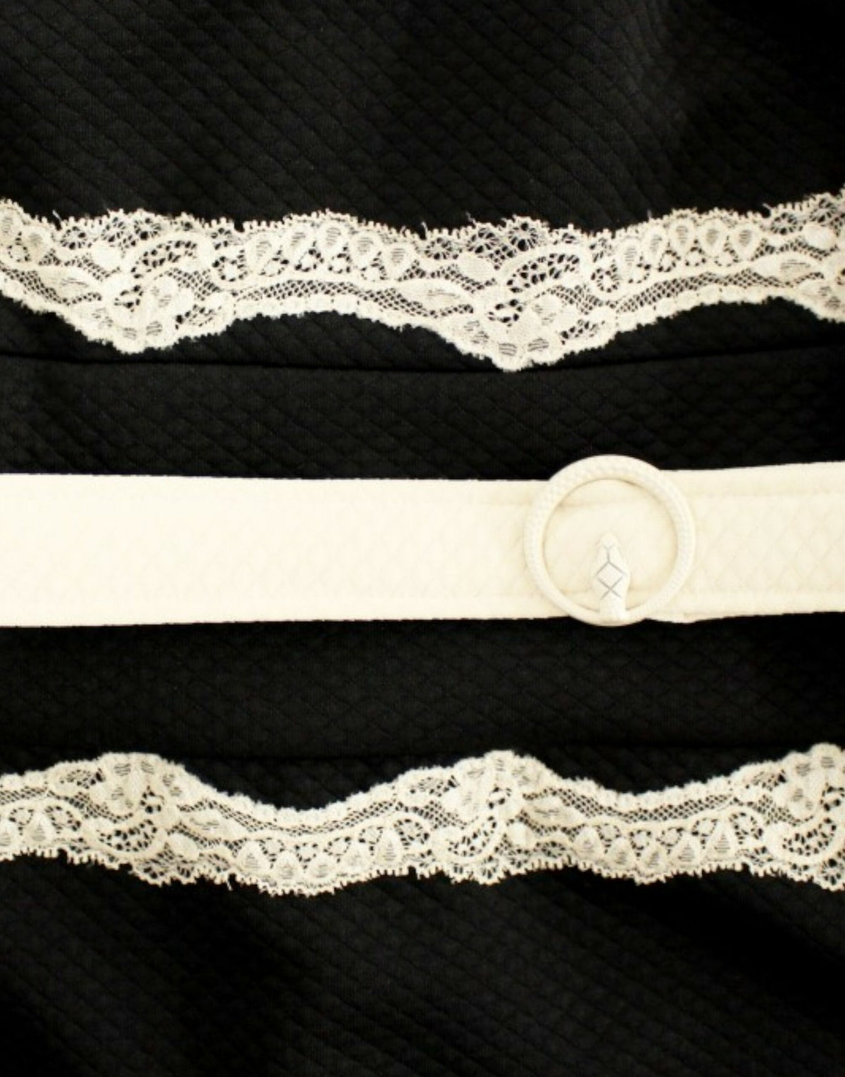 Robe fourreau en dentelle noire de Cavalli