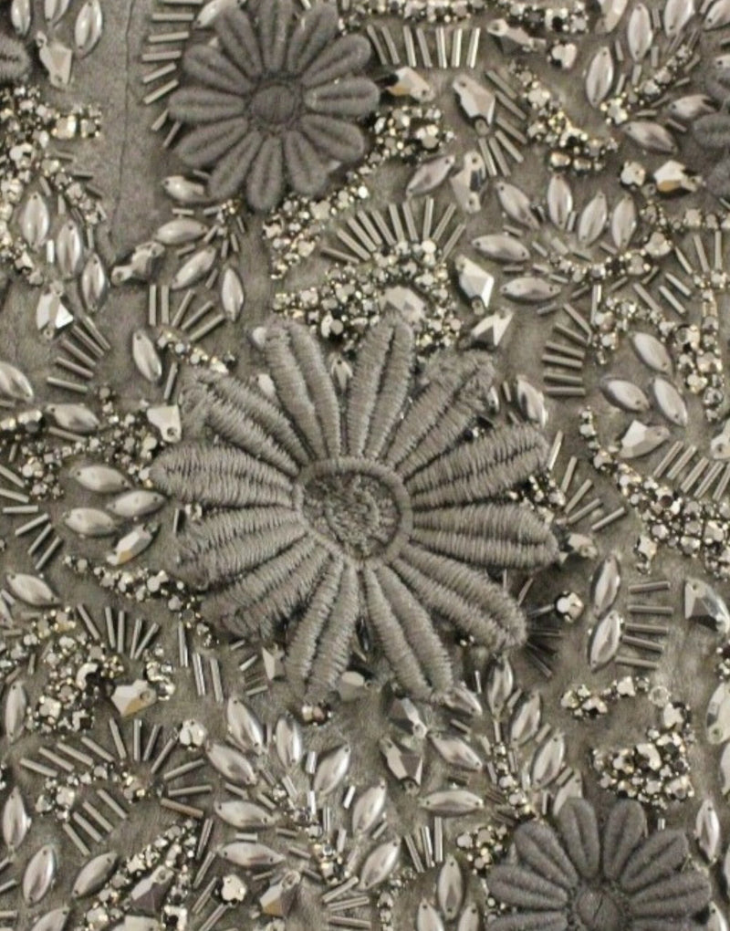 Robe noire Dolce &amp; Gabbana ornée de cristaux et de motifs floraux