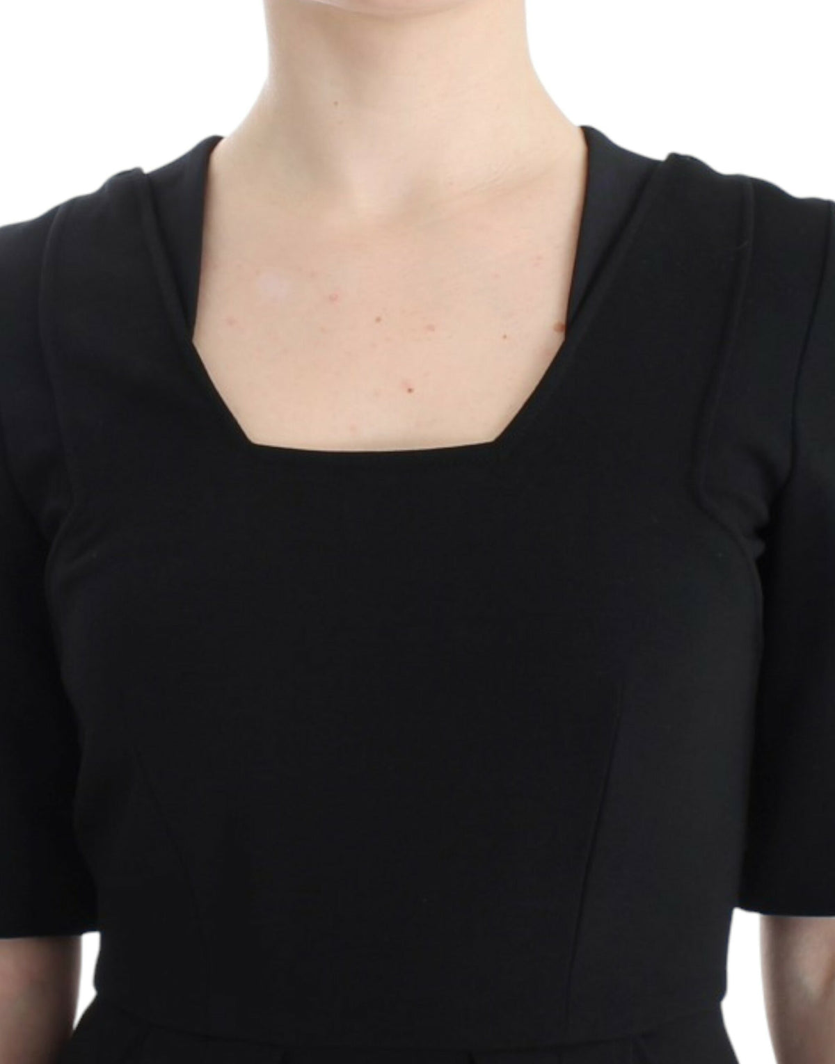 CO|TE Robe Venus noire à manches courtes