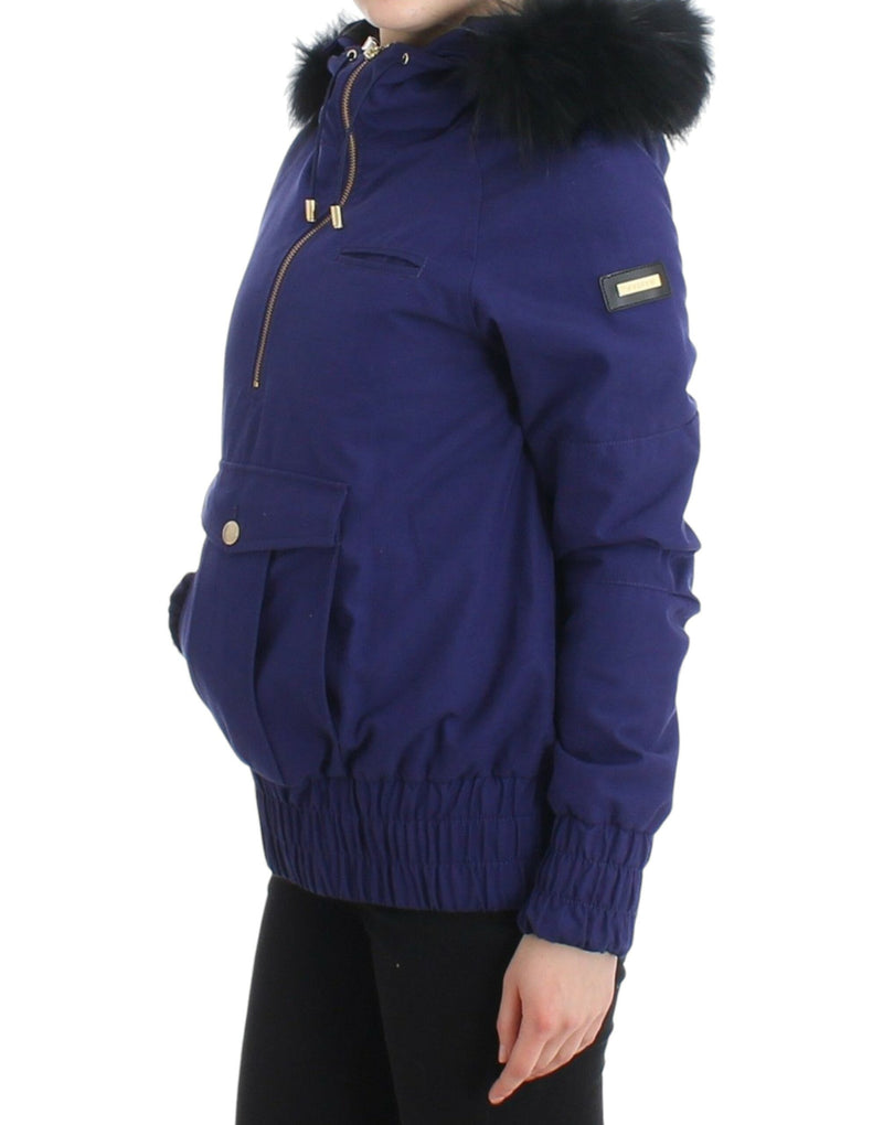 K-Way Ferre GF, veste courte bleu matelassée avec capuche.