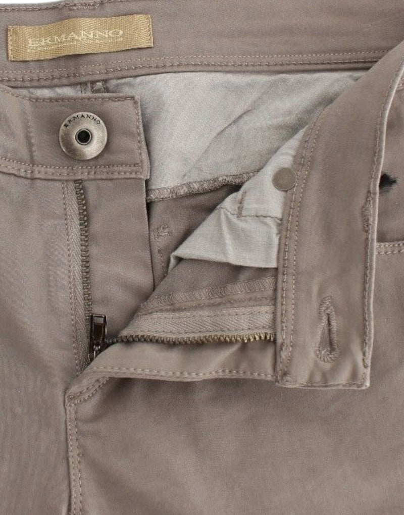 Pantalon en jean slim beige taupe Ermanno Scervino, coupe skinny.