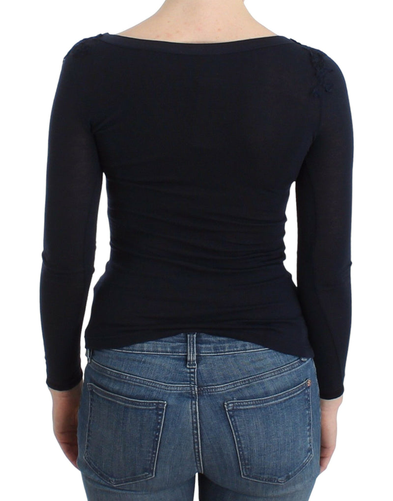 Blouse pull en dentelle de rayonne bleu, lingerie Ermanno Scervino.