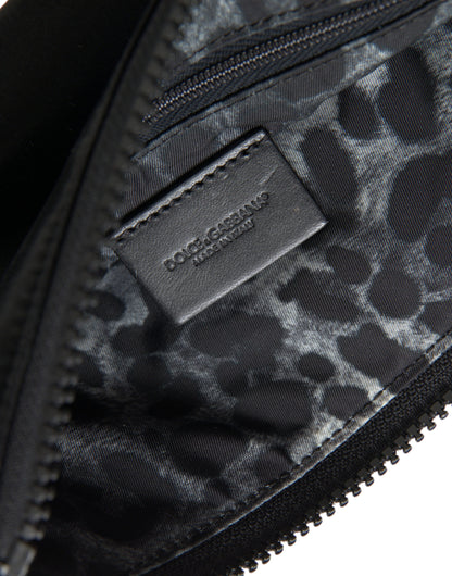 Dolce & Gabbana zwarte nylon logo plaque sleutelhanger clutch tas