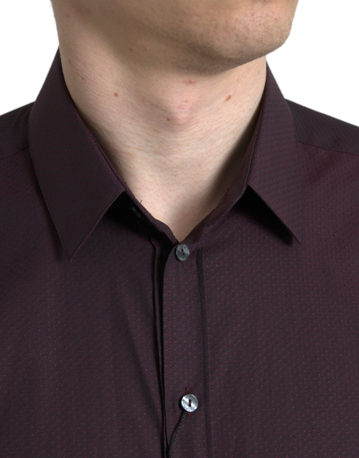 Robe de soirée formelle en jacquard marron de Dolce &amp; Gabbana, chemise MARTINI.