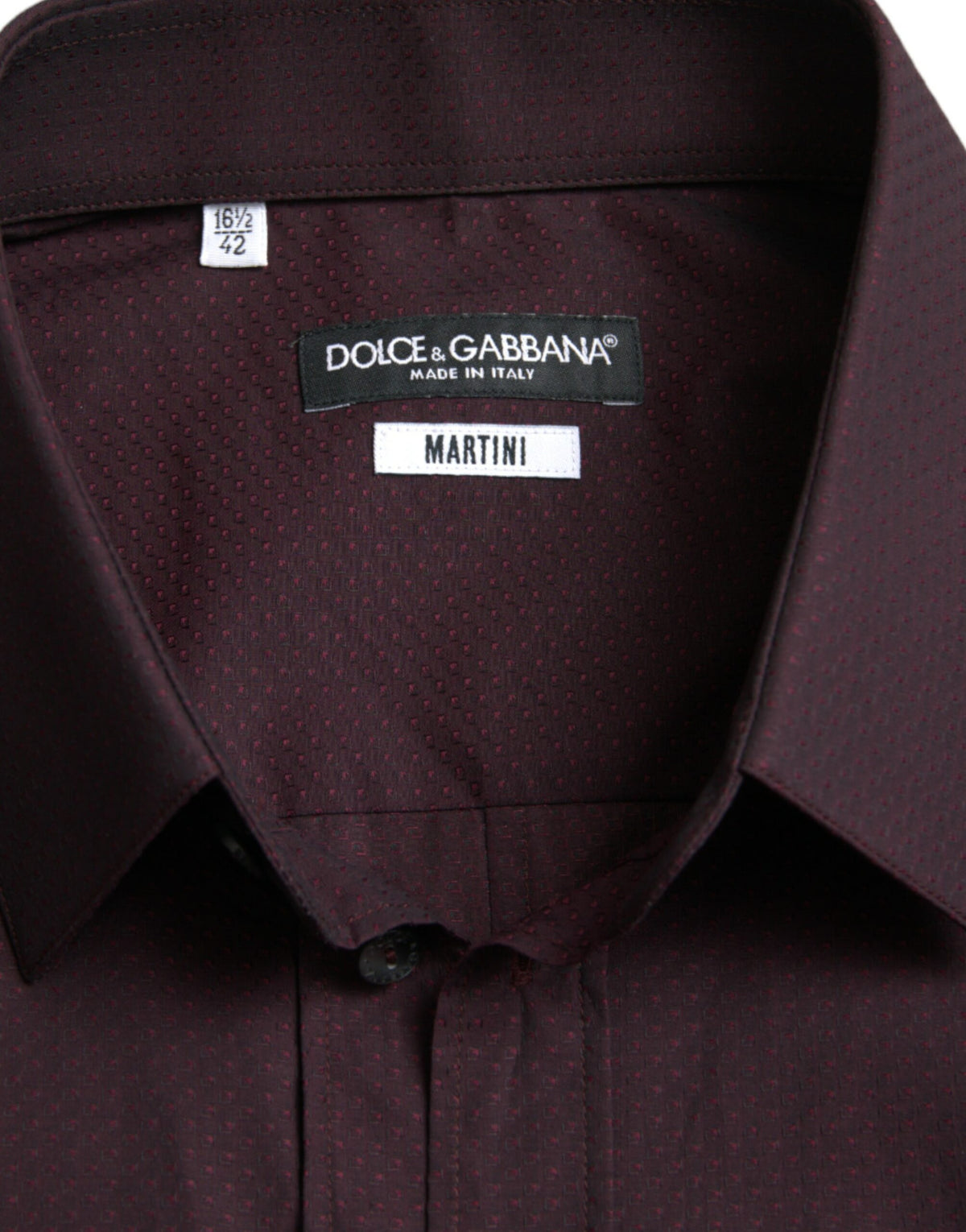 Robe de soirée formelle en jacquard marron de Dolce &amp; Gabbana, chemise MARTINI.