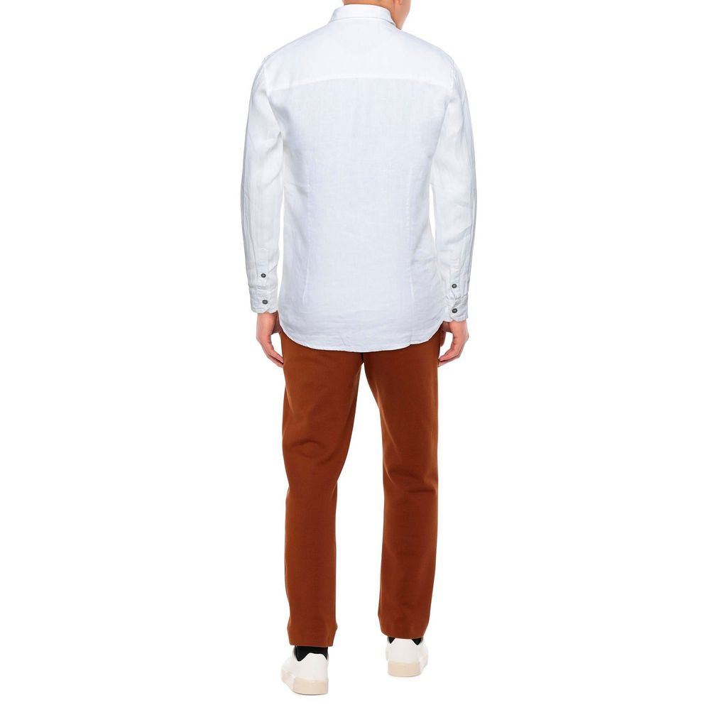 Chemise en lin blanc élégante pour homme de la marque Alpha Studio