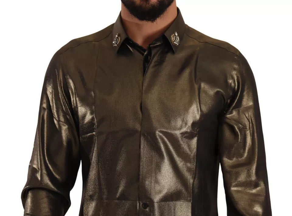 Chemise en soie Dolce &amp; Gabbana brodée de la couronne DG, couleur or métallisé.