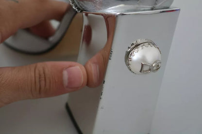 Sandales en cuir à bride en T avec cristaux argentés de Dolce & Gabbana