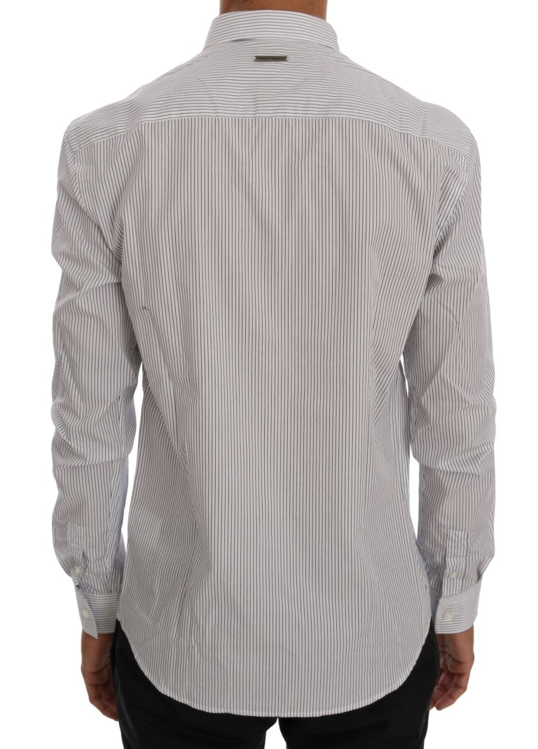 Chemise Frankie Morello blanche à rayures bleues, coupe classique, en coton décontracté.