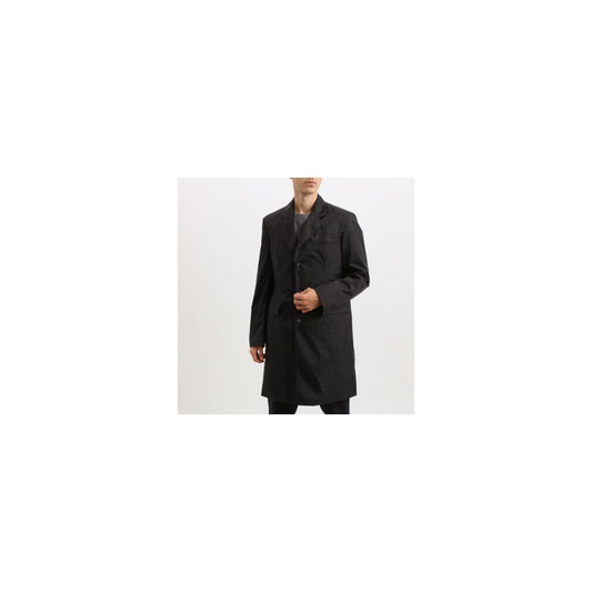 Ajouter une veste en polyester noire