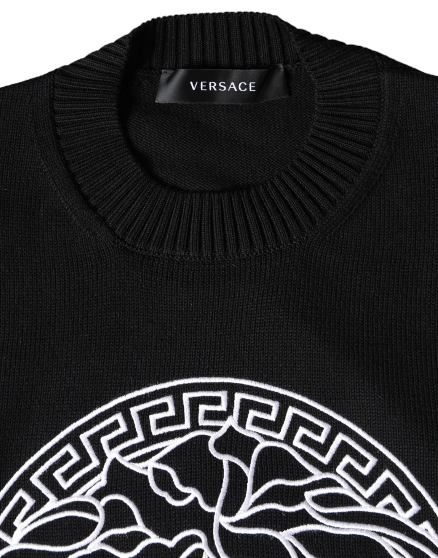 Pull en jersey à col rond brodé de la Méduse noire de Versace