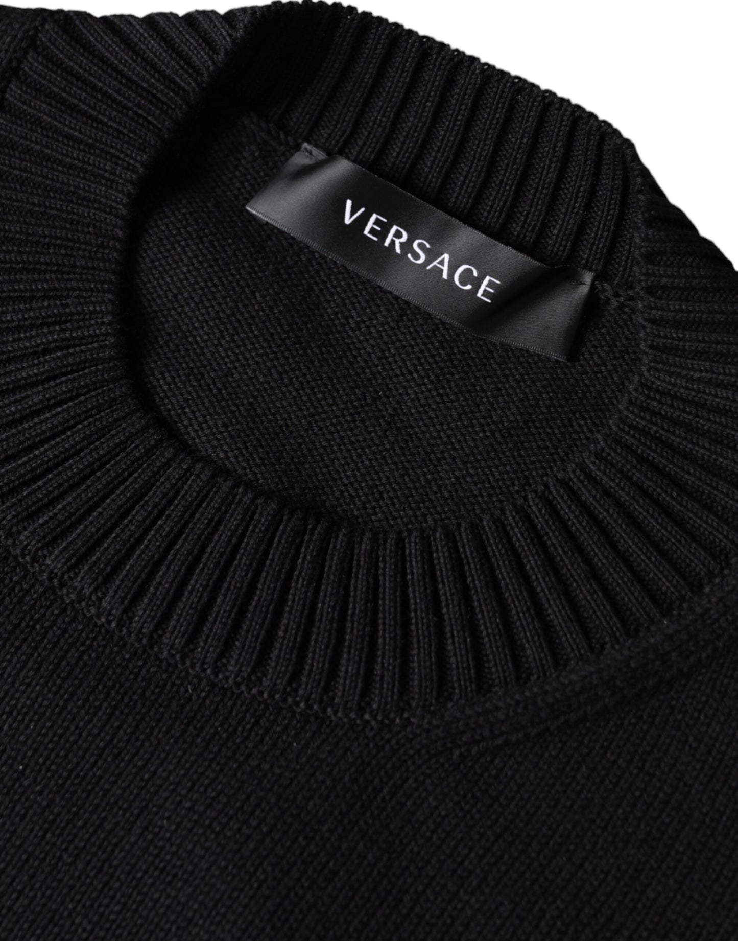 Pull en jersey à col rond brodé de la Méduse noire de Versace