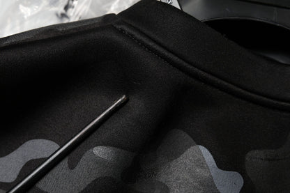 Pull en sweat à col rond noir à motif camouflage Dolce & Gabbana