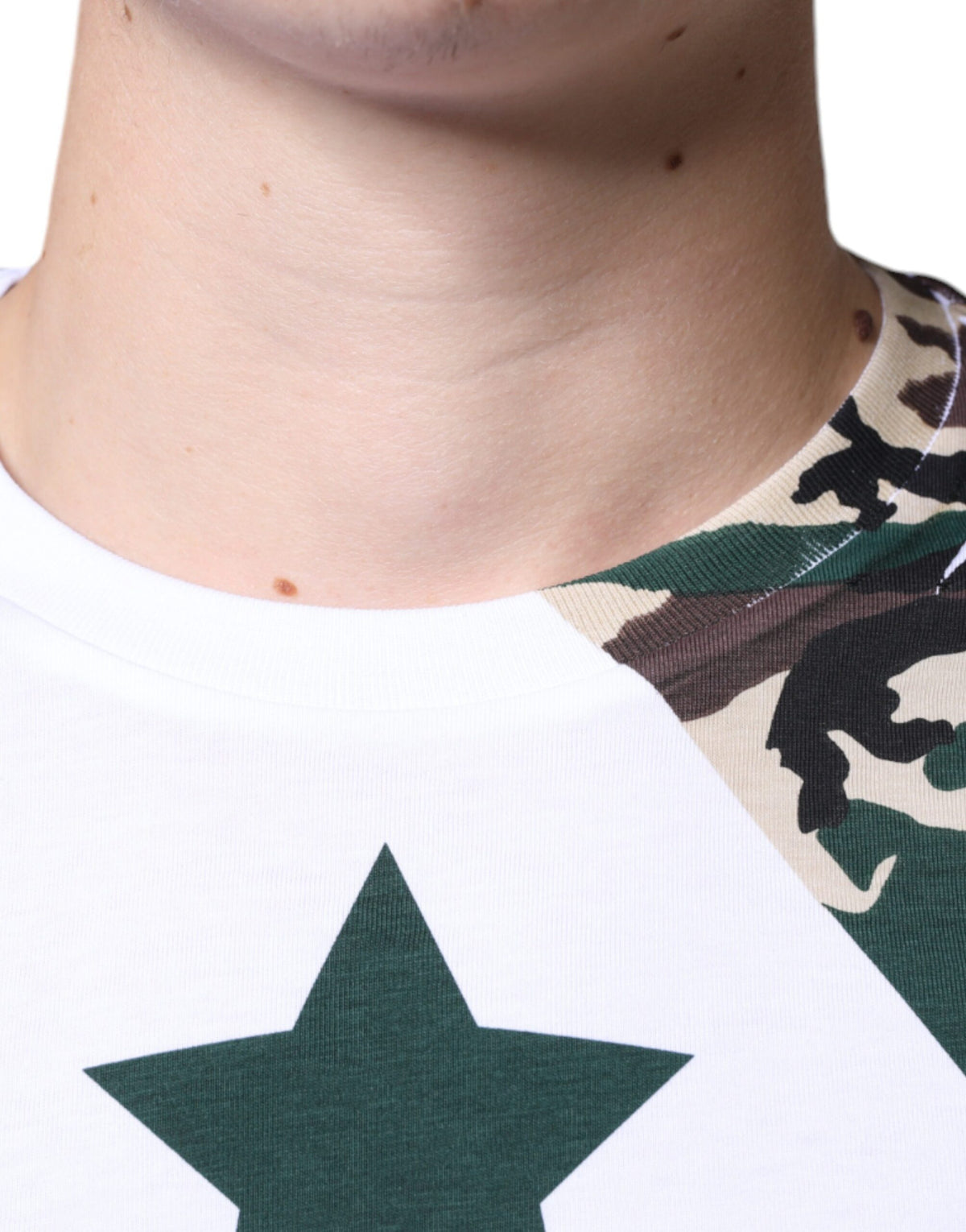 T-shirt à col rond blanc à motifs camouflage et étoiles de Dolce &amp; Gabbana